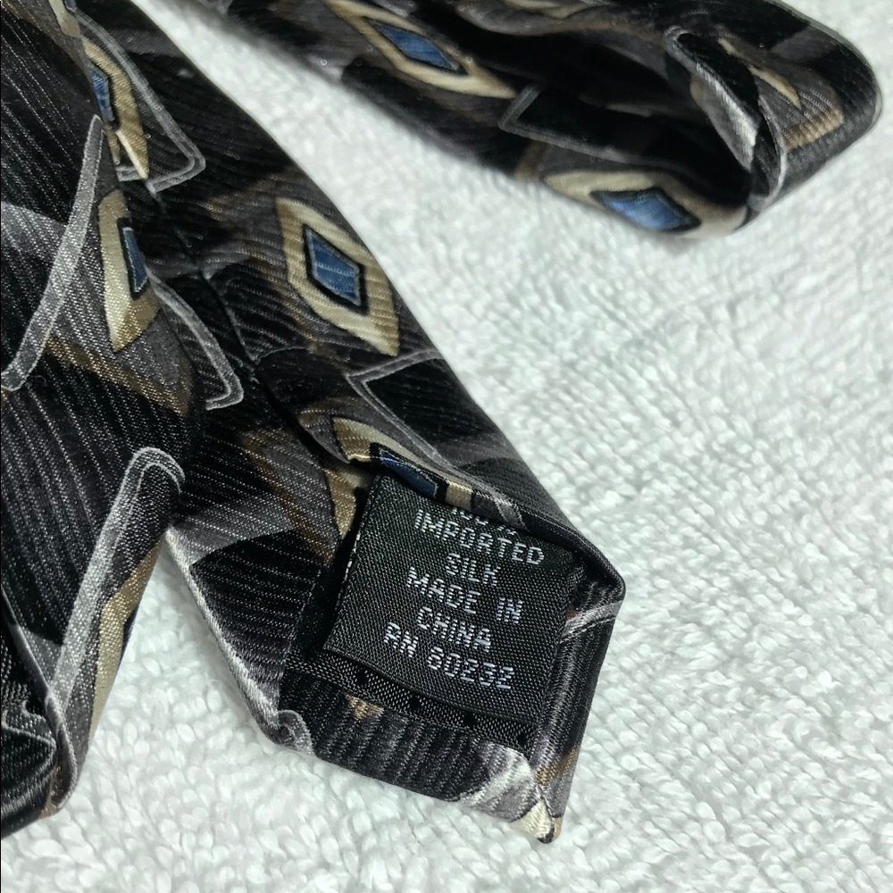 Class Club Tie - Picture 4 of 6